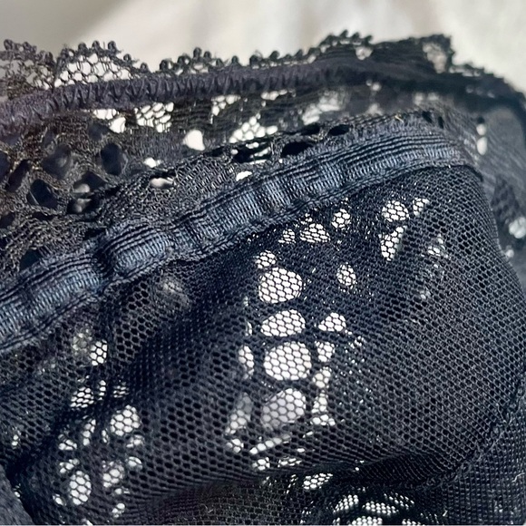 Adore Me (NWT) 32 C black lace floral bra - clothes - Picture 13 of 17